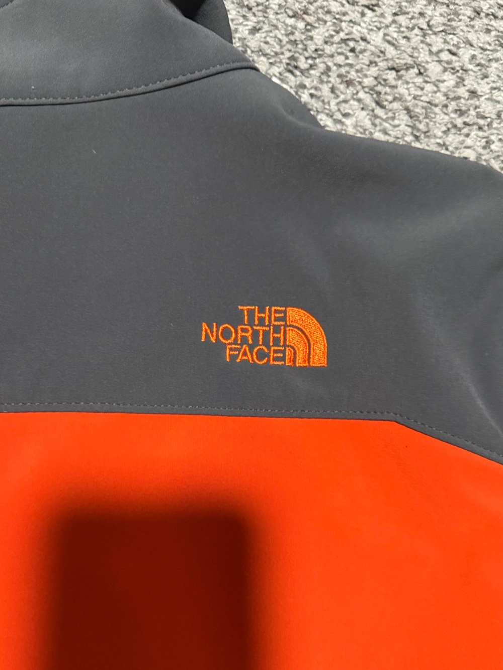 Men’s The North Face jacket - Picture 10 of 11